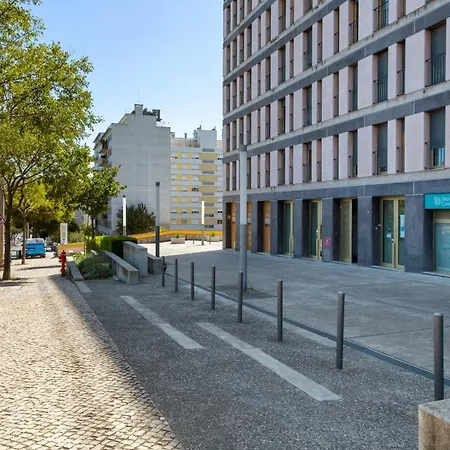 Hébergement de vacances Stunning 2 Bdr Apt Sleeps 4 Nr Entrecampos *