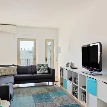 Stunning 2 Bdr Apt Sleeps 4 Nr Entrecampos Lisbon