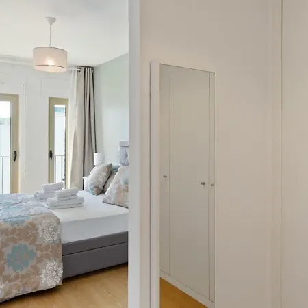 Stunning 2 Bdr Apt Sleeps 4 Nr Entrecampos Lisbon