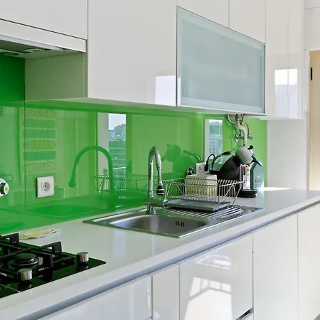 Stunning 2 Bdr Apt Sleeps 4 Nr Entrecampos Semesterbostad *